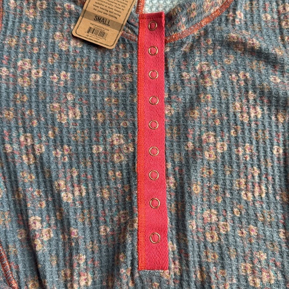 Natural Life Ribbed Top - Picture 4 of 6